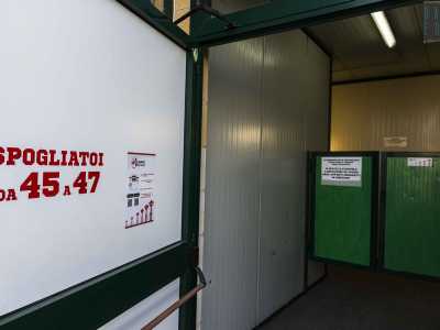 �Una volta - racconta il 60enne - mi � capitato persino di trovare negli spogliatoi una teglia con avanzi di riso, patate e cozze�